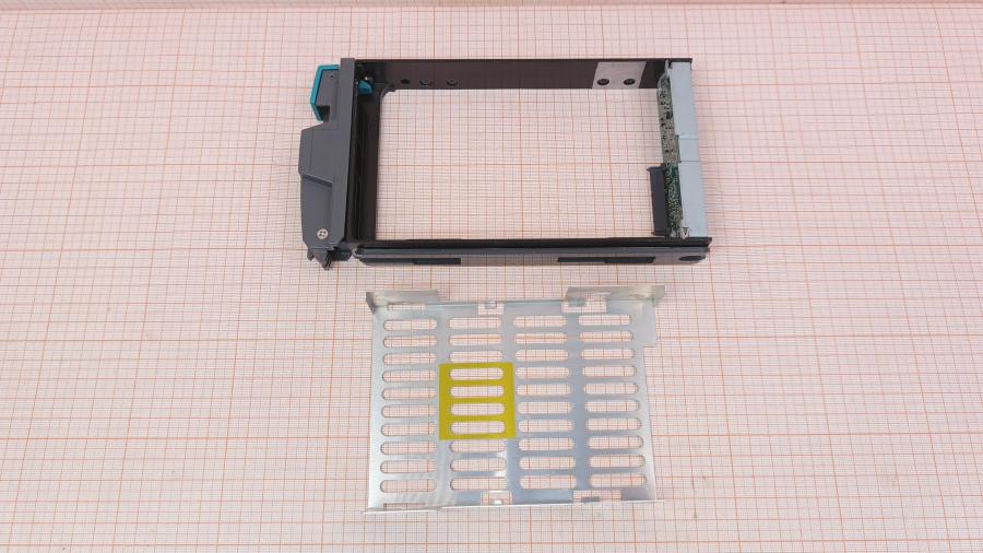 001-548-001 HDD-tray HITACHI R2B-H1R0AT (5529296-A 9C) #13