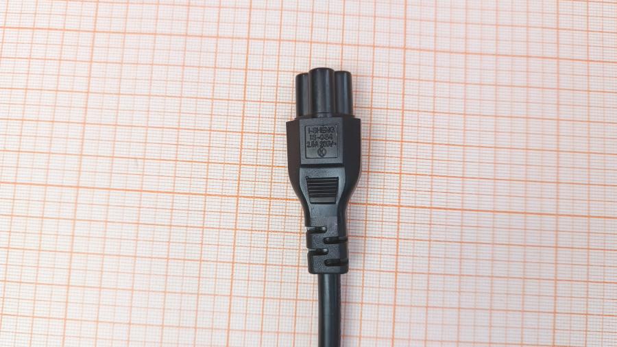 001-583-001 Кабель питания CEE7/7  CEE7/7 - IEC-C5 3G×0.75мм² 0.8M #4