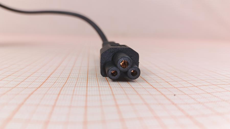 001-584-001 Кабель питания CEE7/7  CEE7/7 - IEC-C5 3G×0.75мм² 0.85M #5