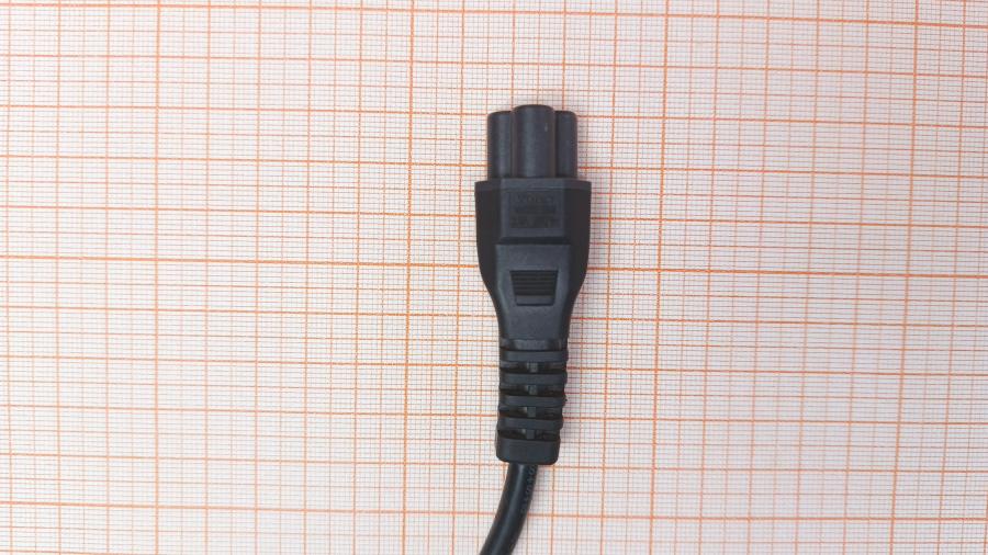 001-585-001 Кабель питания CEE7/7  CEE7/7 - IEC-C5 3G×0.75мм² 0.9M #4