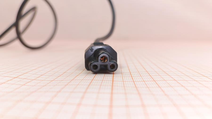 001-587-001 Кабели питания CEE7/7  CEE7/7 - IEC-C5 3G×0.75мм² 1.8M #5