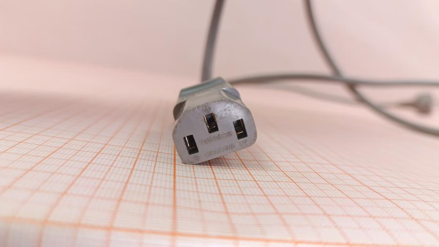 001-591-001 Кабель питания CEE7/7  CEE7/7 - IEC-C13 3G×1.0мм² 2M #5