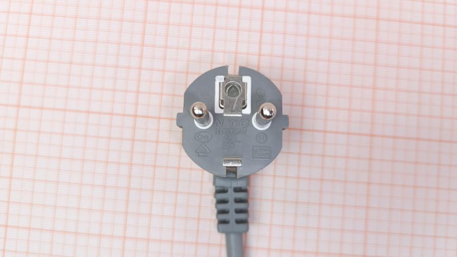 001-592-001 Кабель питания CEE7/7  CEE7/7 Угловой - IEC-C13 3G×1.0мм² 2M #3