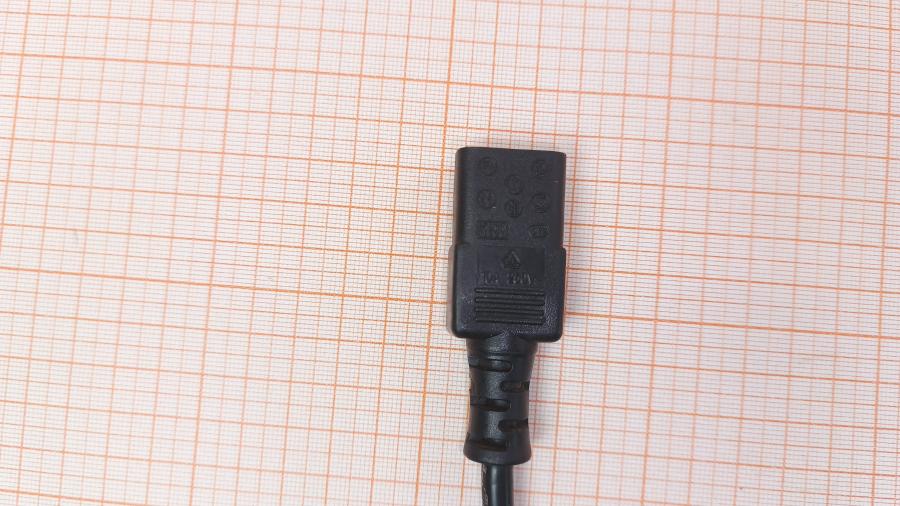 001-289-003 Кабель питания CEE7/7  CEE7/7 Угловой - IEC-C13 3G×0.75мм² 1.8M #4