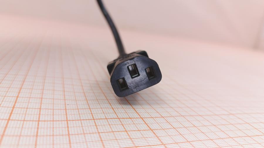 001-289-003 Кабель питания CEE7/7  CEE7/7 Угловой - IEC-C13 3G×0.75мм² 1.8M #5