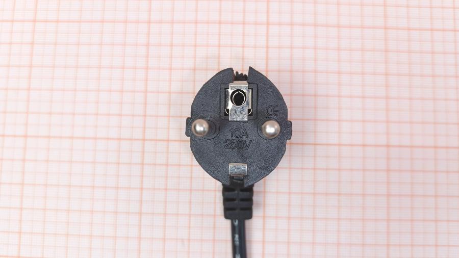 001-594-001 Кабель питания CEE7/7  CEE7/7 Угловой - IEC-C13 3G×0.5мм² 1.5M #3