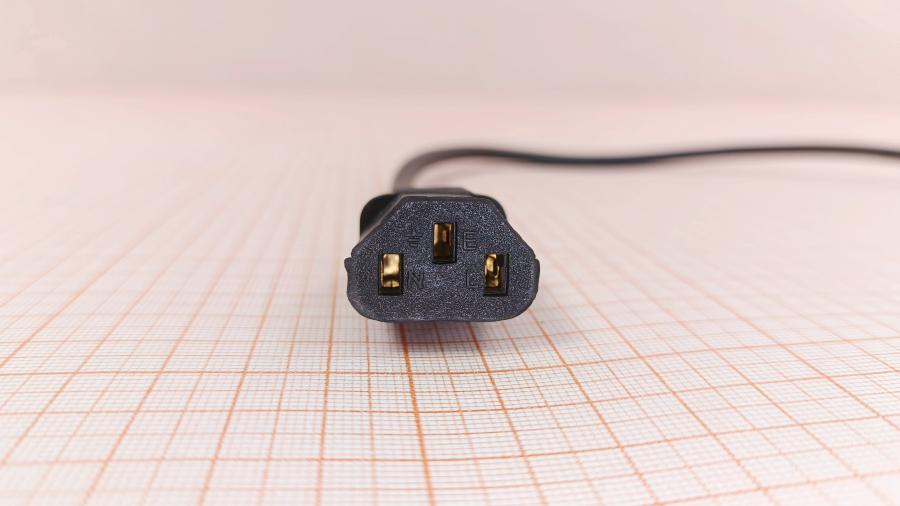 001-594-001 Кабель питания CEE7/7  CEE7/7 Угловой - IEC-C13 3G×0.5мм² 1.5M #5
