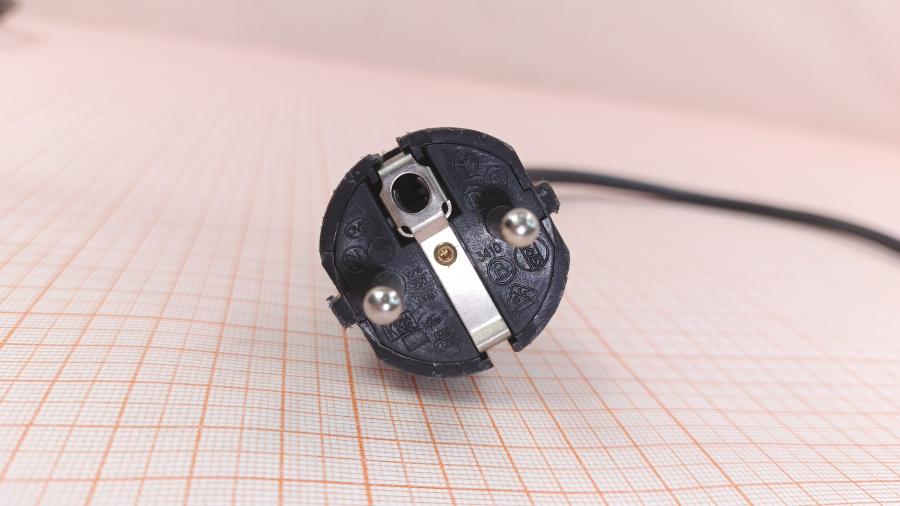 001-591-002 Кабель питания CEE7/7  CEE7/7 - IEC-C13 3G×1.0мм² 2M #3