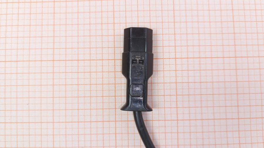 001-591-002 Кабель питания CEE7/7  CEE7/7 - IEC-C13 3G×1.0мм² 2M #4