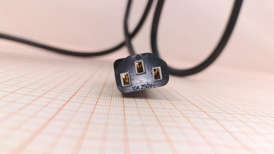 001-597-001 Кабель питания CEE7/7  CEE7/7 Угловой - IEC-C13 3G×1.5мм² 1.5M #5