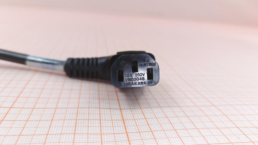 001-599-001 Удлинитель питания IEC-C14  IEC C13 Угловой - IEC C14 3G×1.0мм² 1.4m #5