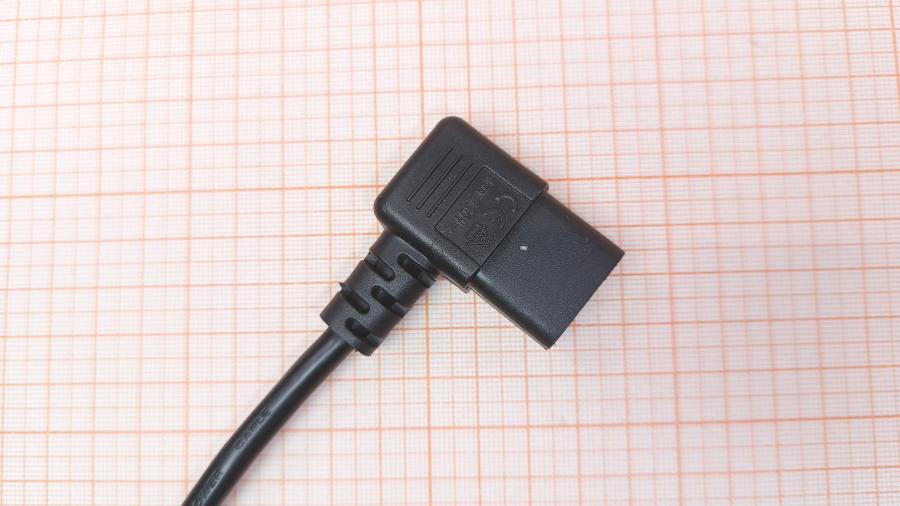 001-601-001 Кабель питания CEE7/7  CEE7/7 Угловой - IEC-C13 Угловой 3G×0.75мм² 3M #4