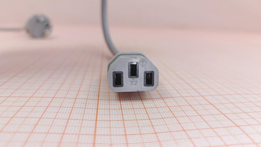 001-603-001 Кабель питания CEE7/7  CEE7/7 - IEC-C13 3G×1.0мм² 2.2M #5