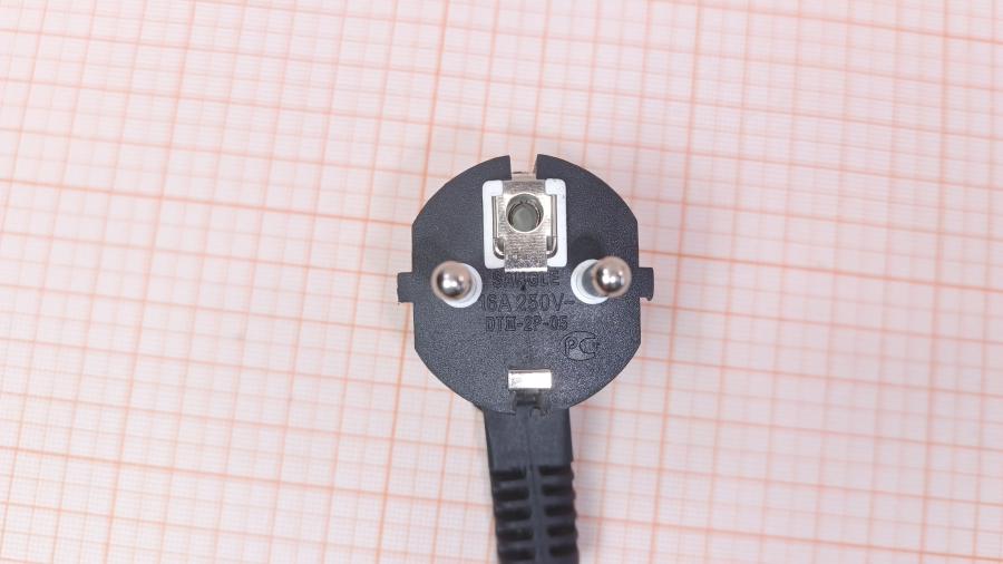 001-605-001 Кабель питания CEE7/7  CEE7/7 Угловой - IEC-C13 3G×0.75мм² 0.4M #3