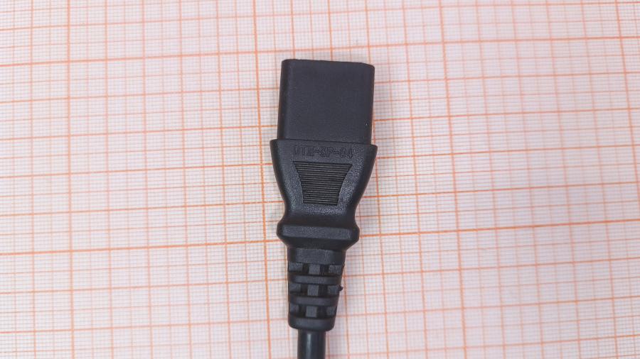 001-605-001 Кабель питания CEE7/7  CEE7/7 Угловой - IEC-C13 3G×0.75мм² 0.4M #4