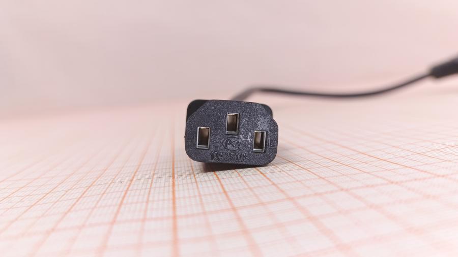 001-605-001 Кабель питания CEE7/7  CEE7/7 Угловой - IEC-C13 3G×0.75мм² 0.4M #5