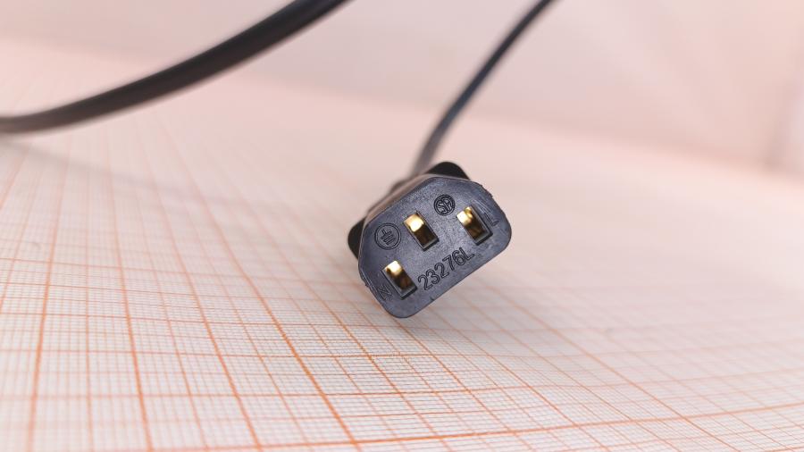 001-618-001 Кабель питания CEE7/7  CEE7/7 Угловой - IEC-C5 3G×0.75мм² 1.2M #5