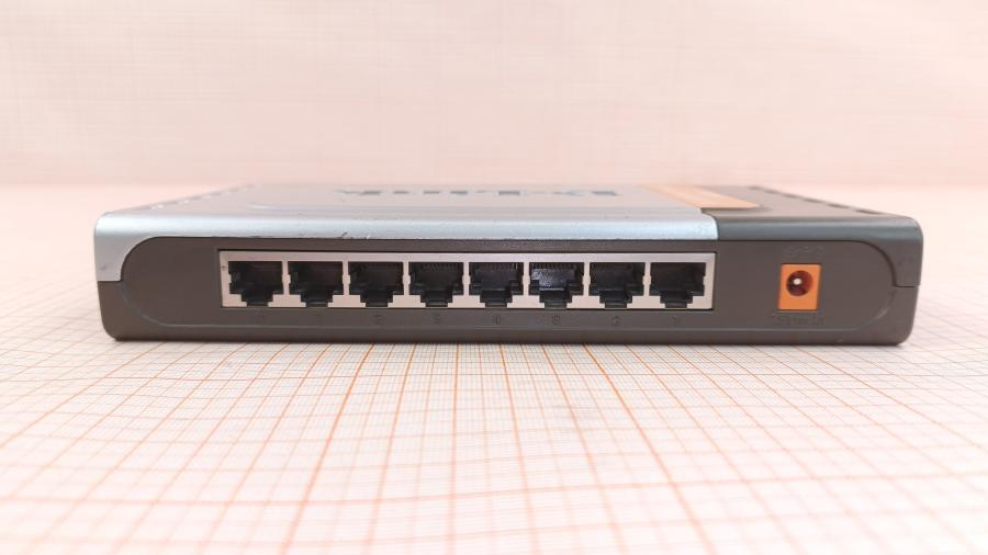143-040-001 Коммутатор неуправляемый D-LINK DES-1008D #6