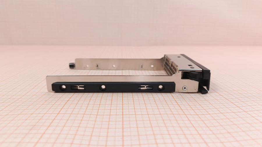 001-626-001 HDD-tray GIGABYTE 3.5" HDD-tray lock #6