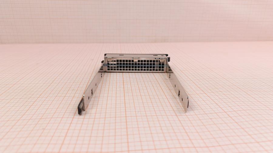 001-626-001 HDD-tray GIGABYTE 3.5" HDD-tray lock #8
