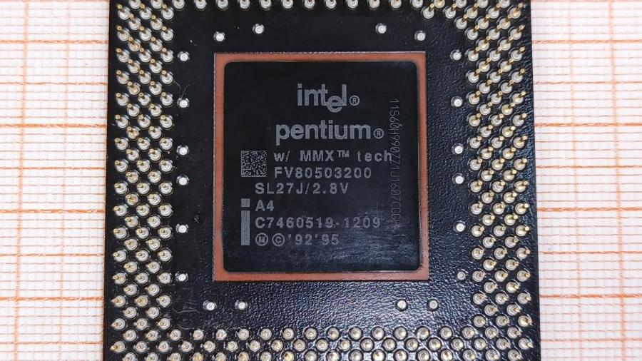 001-693-001 CPU Socket 7 INTEL Pentium FV80503200 #4