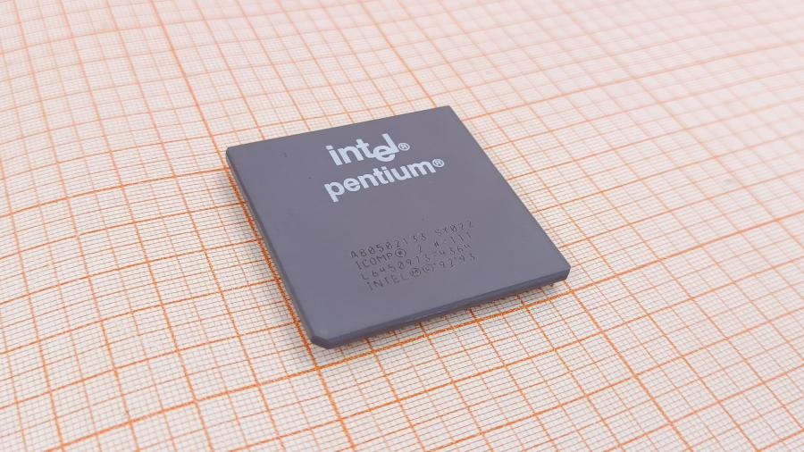 001-695-001 CPU Socket 7 INTEL Pentium A80502133 #1