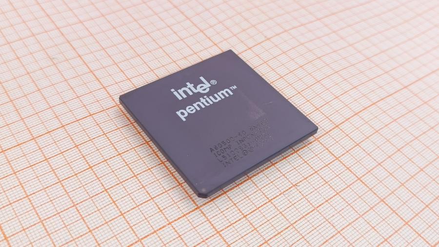 001-697-001 CPU Socket 7 INTEL Pentium A80502-90 #1