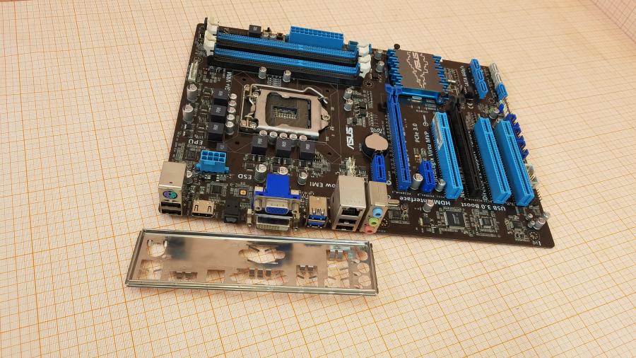 236-008-003 MB LGA 1155 ASUS P8Z77-V LX #1