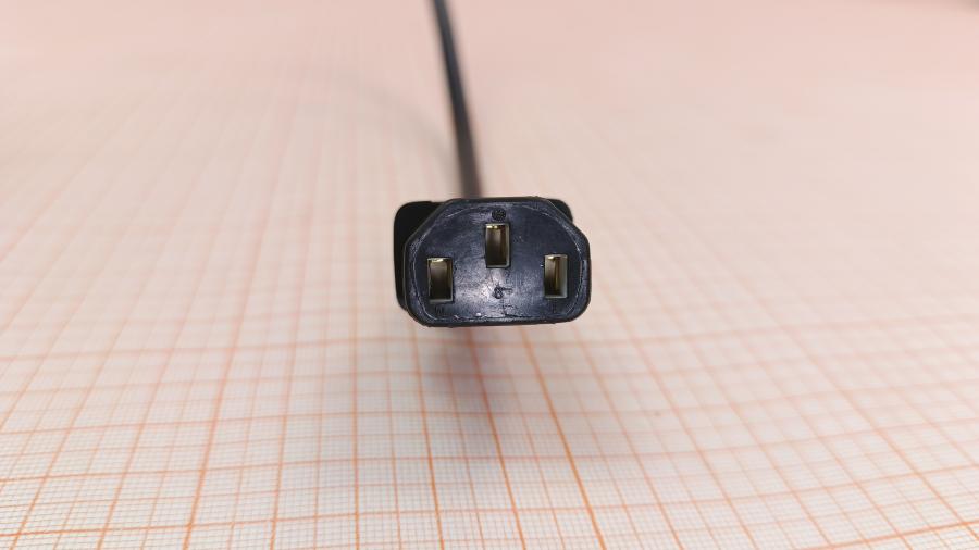 236-050-001 Кабель питания CEE7/7  CEE7/7 Угловой - IEC-C13 3G×0.75мм² 1M #5