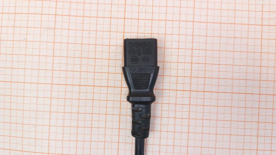 236-052-001 Кабель питания CEE7/7  CEE7/7 Угловой - IEC-C13 3G×0.75мм² 1.8M #4