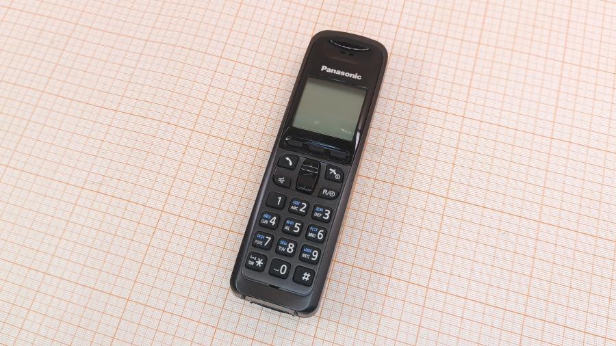 001-650-002 Телефон PANASONIC KX-TGA641RU #1