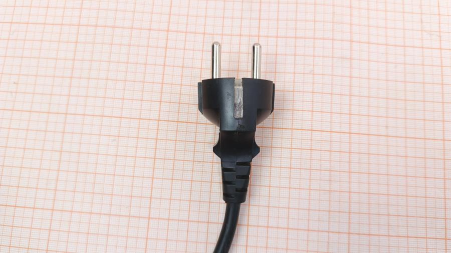 001-731-001 Кабель питания CEE7/7  CEE7/7 - IEC-C13 Угловой 3G×1.0мм² 1.8M #2