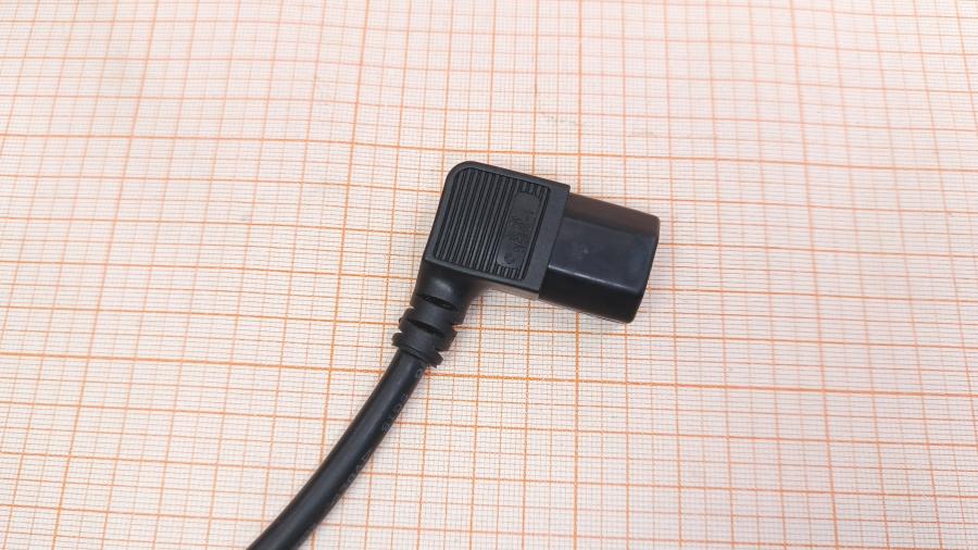 001-731-001 Кабель питания CEE7/7  CEE7/7 - IEC-C13 Угловой 3G×1.0мм² 1.8M #4