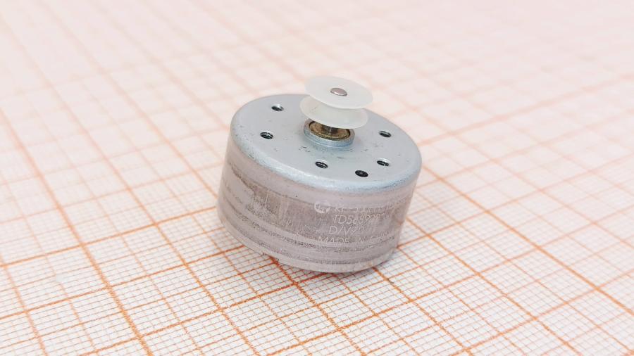 001-753-001 Электродвигатель DVD-привода  RF-300EH-1D390 #1