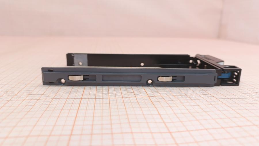 066-113-002 HDD-tray HITACHI DF-F700-TRAY #6