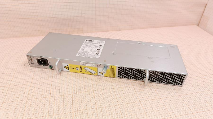 091-008-001 СХД PSU Hot swap EMC 071-000-532 (API5SG06) #1