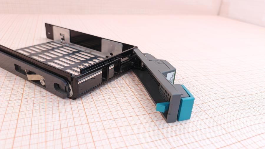 001-833-002 HDD-tray HITACHI 5529292-A #3