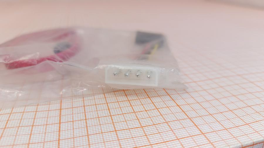 001-869-001 Кабель SATA  0.4m SATA 7pin - SATA 7pin красный / 0.1m Molex 4Pin (M) - SATA 15Pin (F) #3