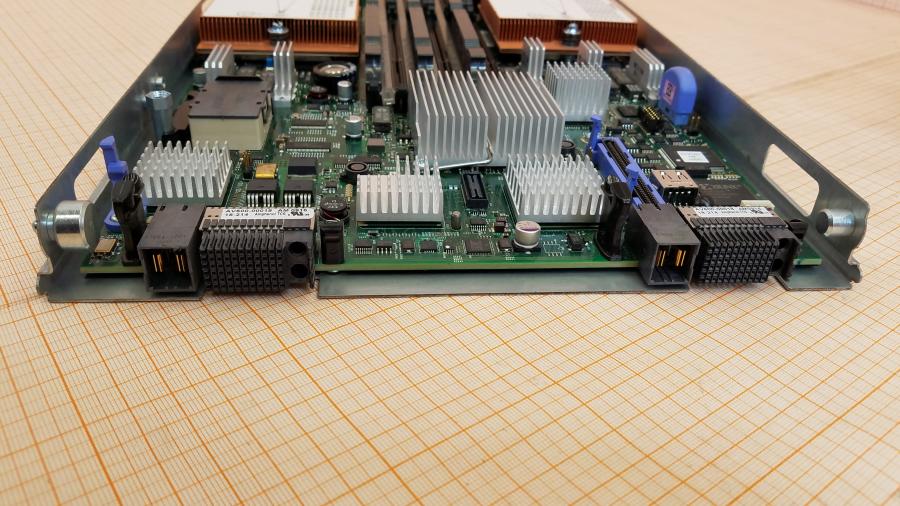 107-054-002 Сервер Blade-System IBM HS22 49Y5118 MT: 7870 #6