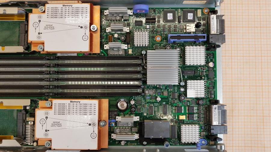 107-054-003 Сервер Blade-System IBM HS22 49Y5118 MT: 7870 #9