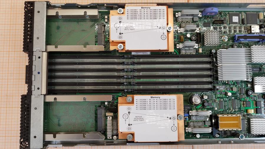 107-054-007 Сервер Blade-System IBM HS22 49Y5118 MT: 7870 #9