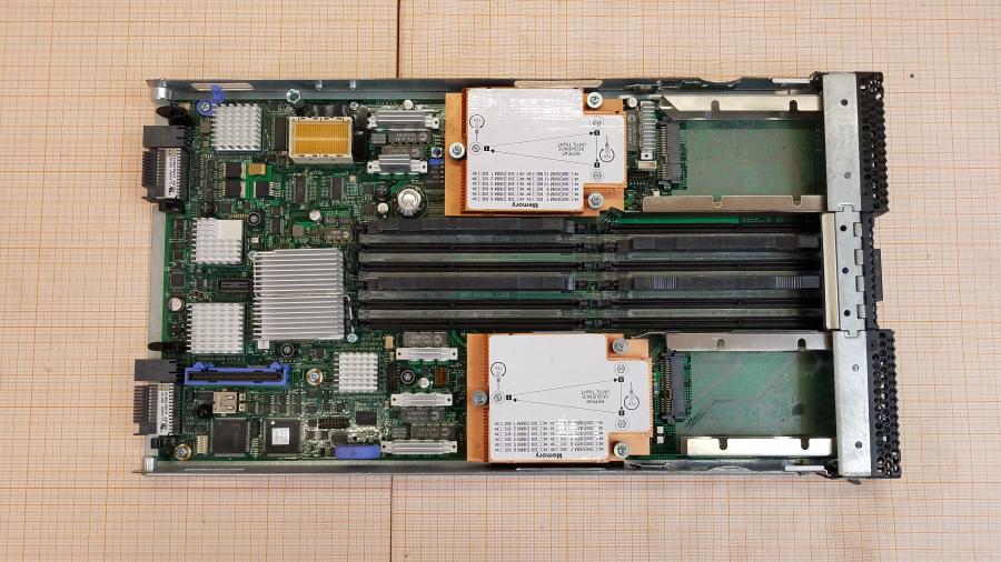 107-054-008 Сервер Blade-System IBM HS22 49Y5118 MT: 7870 #8