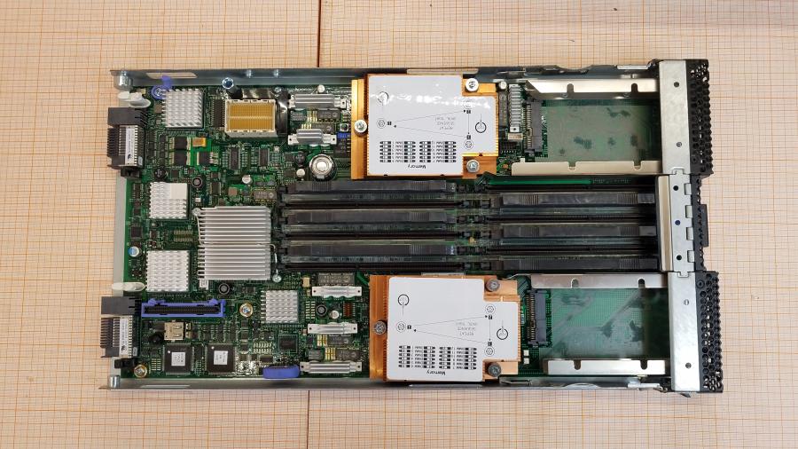 107-011-025 Сервер Blade-System IBM HS22 68Y8000 MT-8677 #7