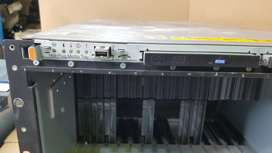 107-058-001 Chassis Blade-System IBM BladeCenter E MT: 8677 42C9710 #4