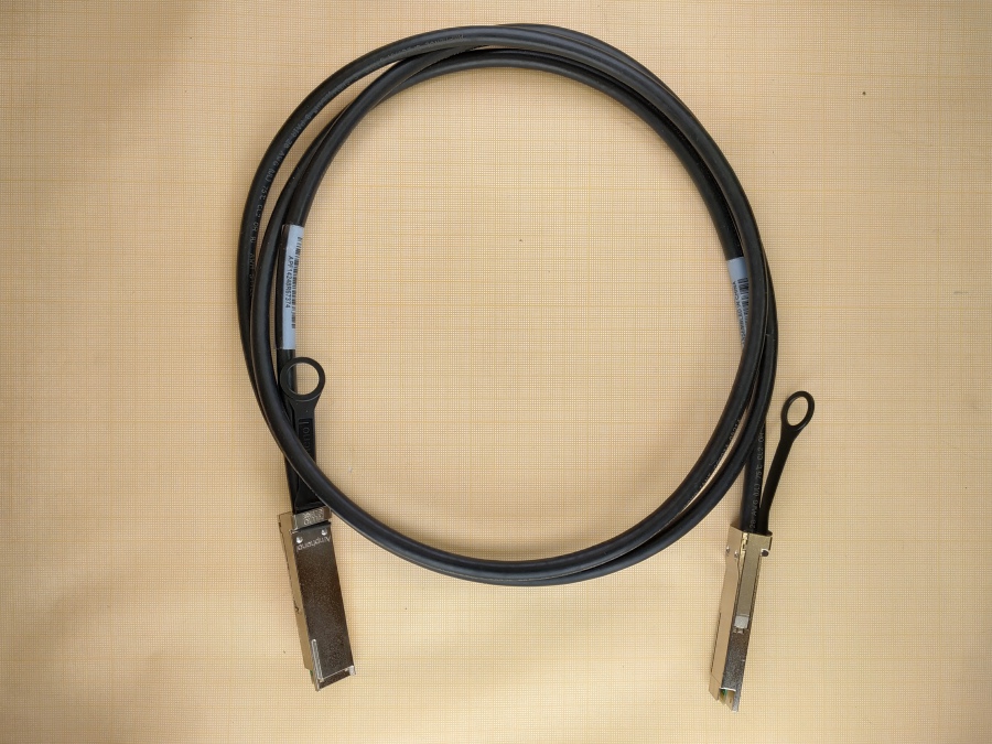 136-002-002 Кабели SAS QSFP ext NetApp X6558-R6 #1