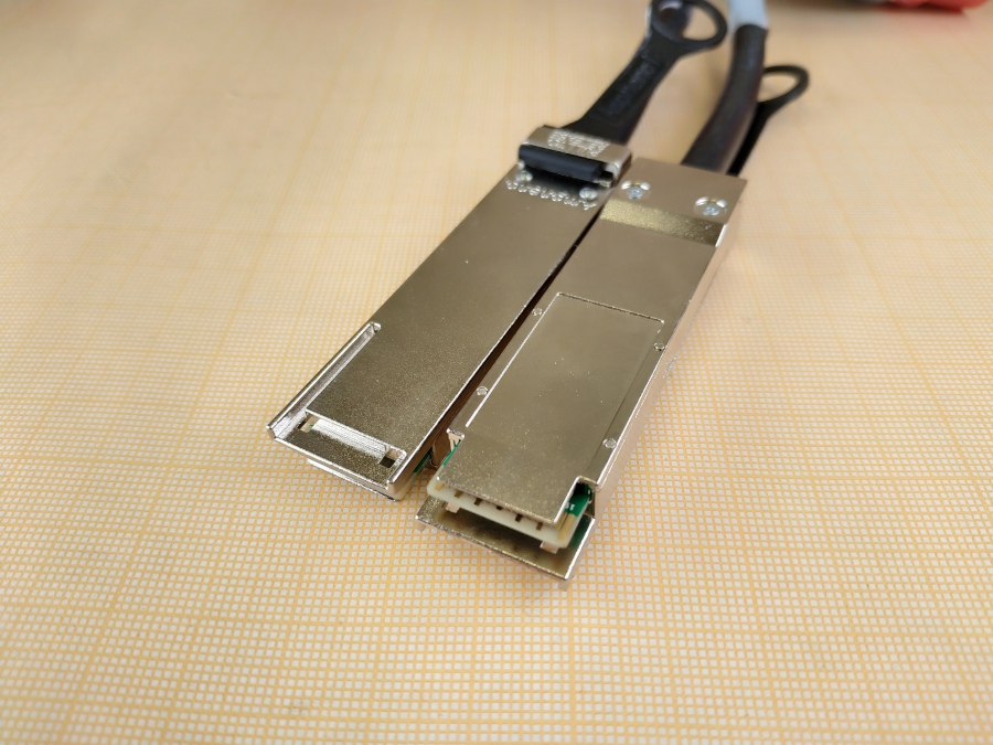 136-002-002 Кабели SAS QSFP ext NetApp X6558-R6 #2