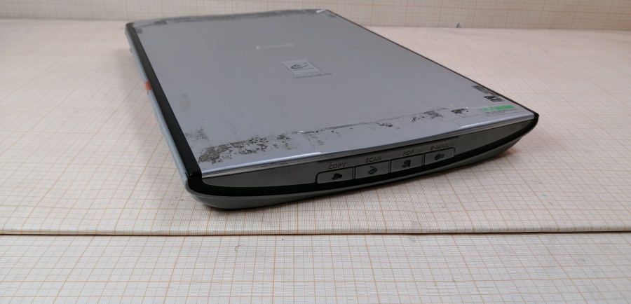 040-042-015 Сканер планшетный CANON CanoScan LIDE 200 #1