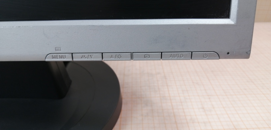 173-016-073 Монитор ЖК SAMSUNG SyncMaster 720N #3