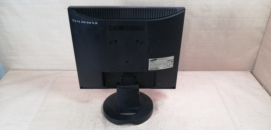 173-016-073 Монитор ЖК SAMSUNG SyncMaster 720N #4