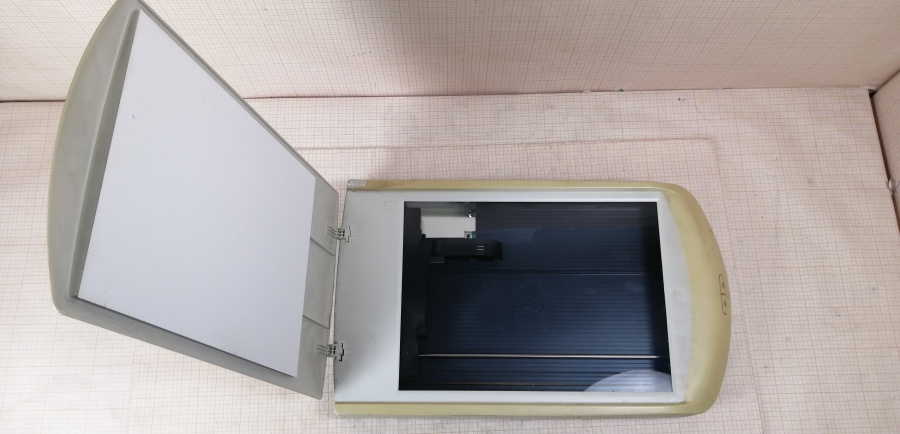 040-049-002 Сканер планшетный HP ScanJet 2400 #2